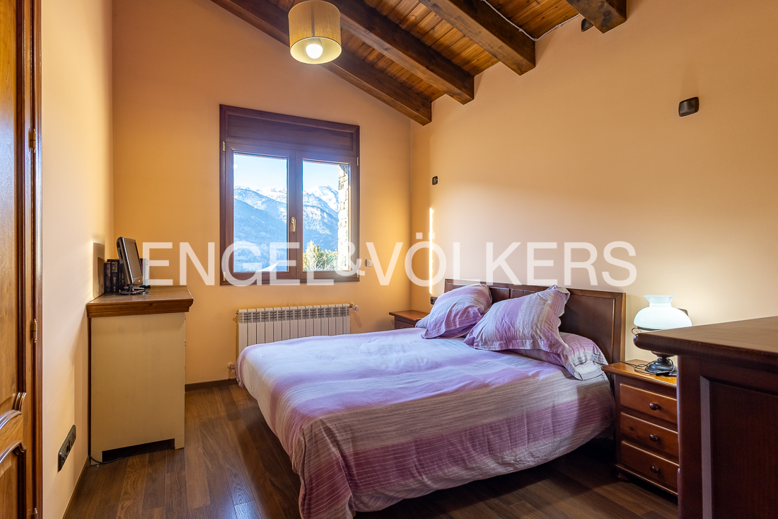Chalet en venta en L'Aldosa de la Massana, 4 habitaciones, 364 metros