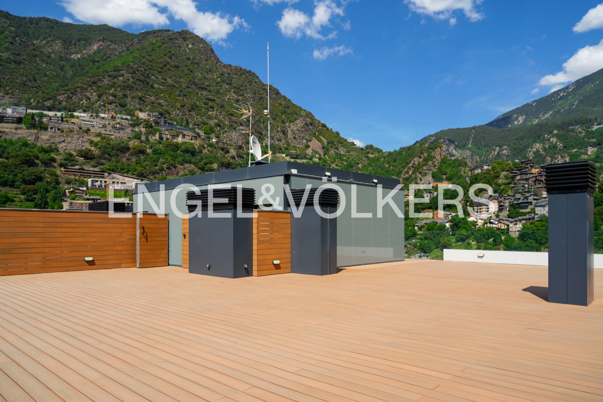 Ático en venta en Escaldes Engordany, 4 habitaciones, 187 metros