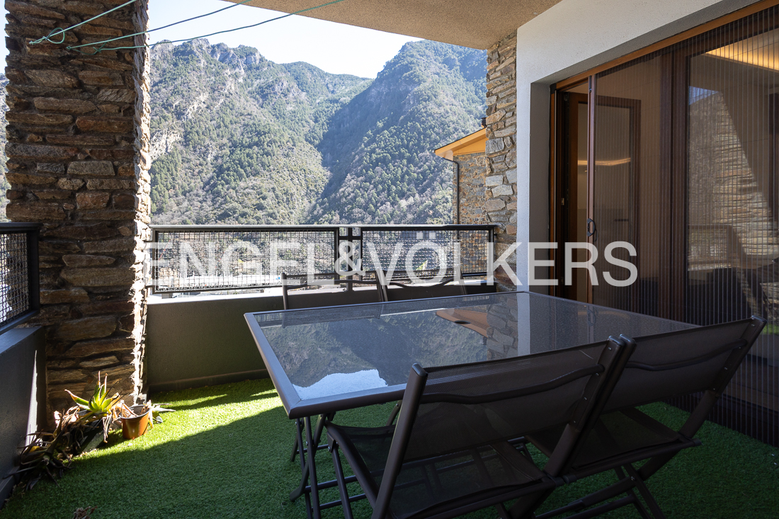 Pis en venda a Santa Coloma, 3 habitacions, 157 metres