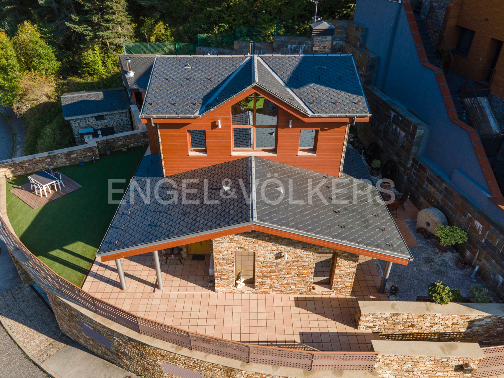 Chalet en venta en Aixirivall, 4 habitaciones, 488 metros