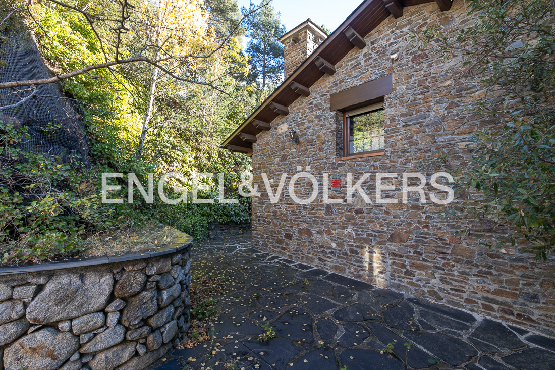 Chalet en venta en Andorra la Vella, 4 habitaciones, 450 metros