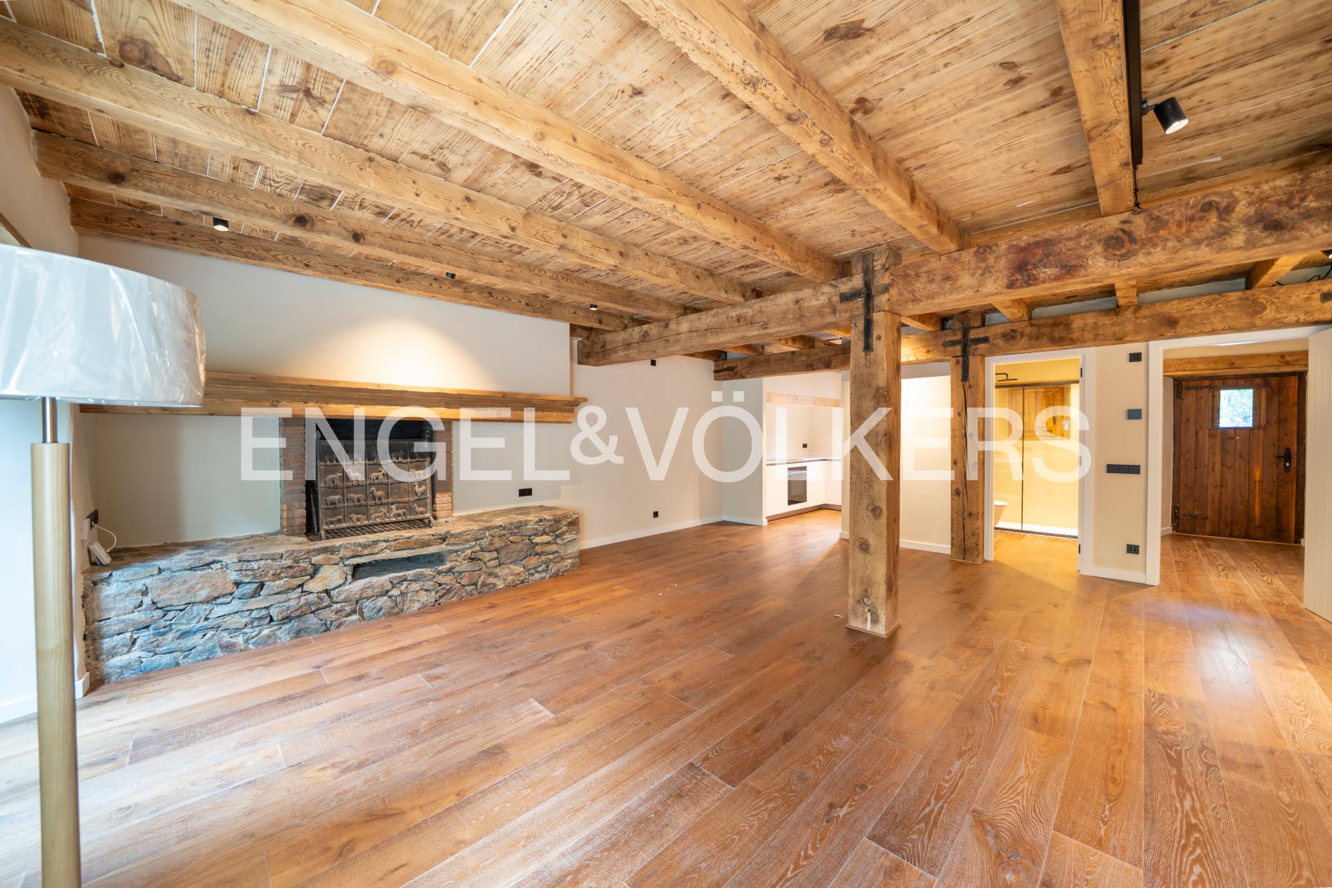Casa adossada en venda a Ordino, 4 habitacions, 243 metres