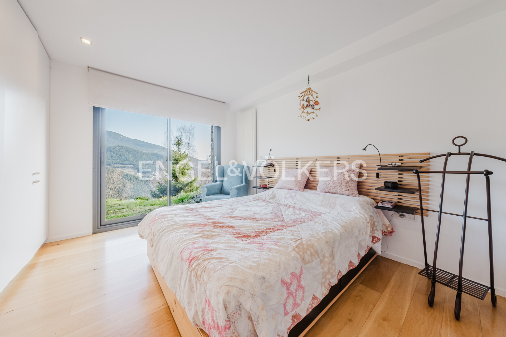 Chalet en venta en Certers, 8 habitaciones, 603 metros