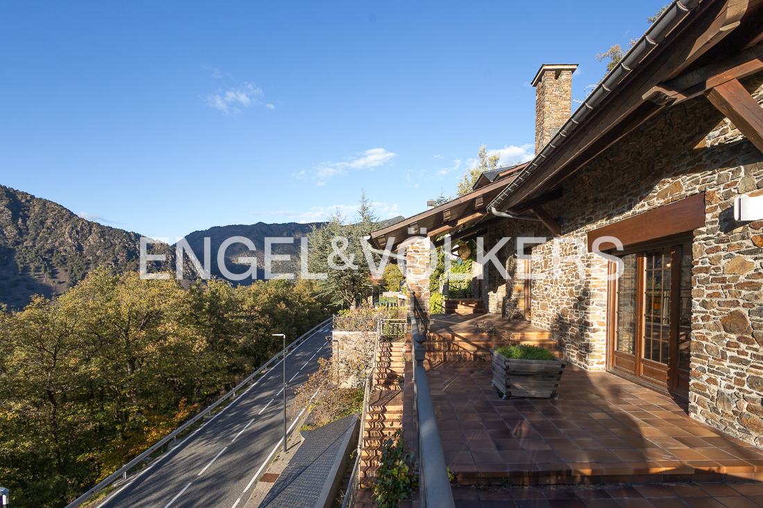 Chalet en venta en Andorra la Vella, 4 habitaciones, 450 metros