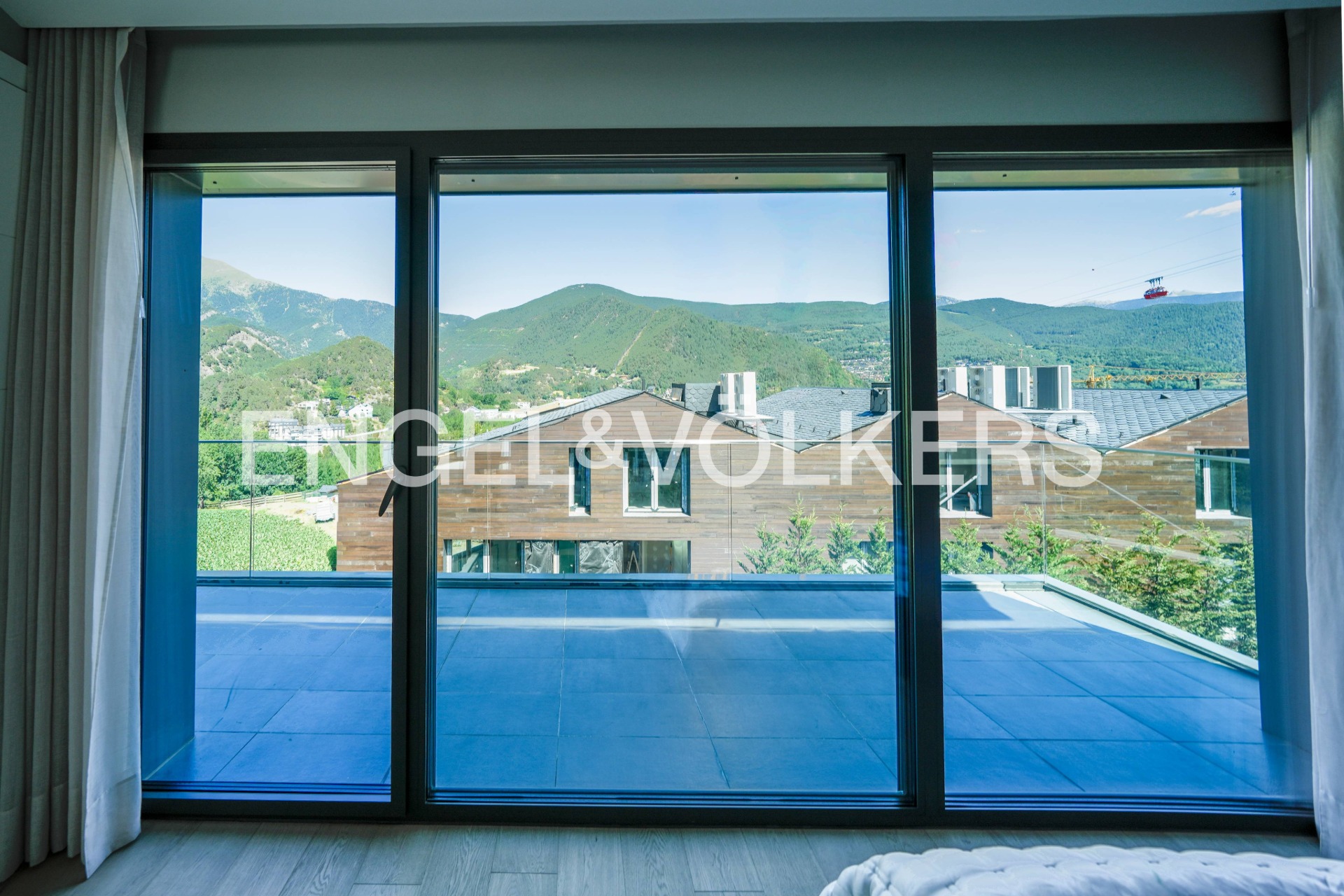 Casa adossada en venda a Escàs, 4 habitacions, 372 metres
