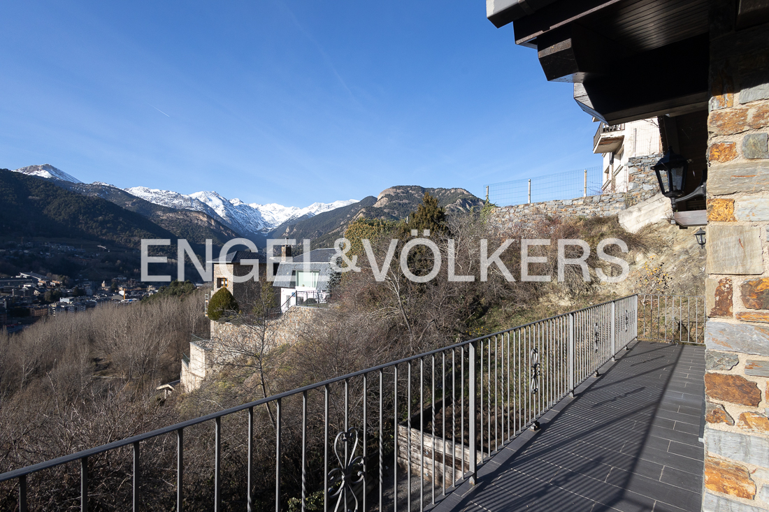 Chalet en venta en L'Aldosa de la Massana, 4 habitaciones, 364 metros