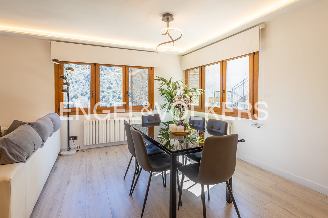 Pis en venda a Santa Coloma, 3 habitacions, 157 metres