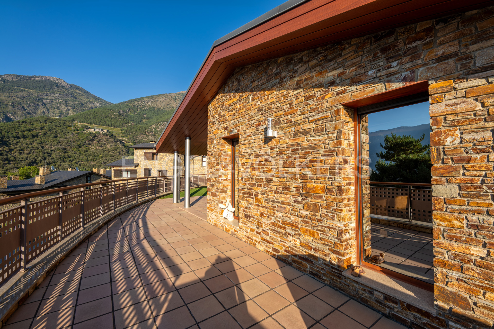 Chalet en venta en Aixirivall, 4 habitaciones, 488 metros
