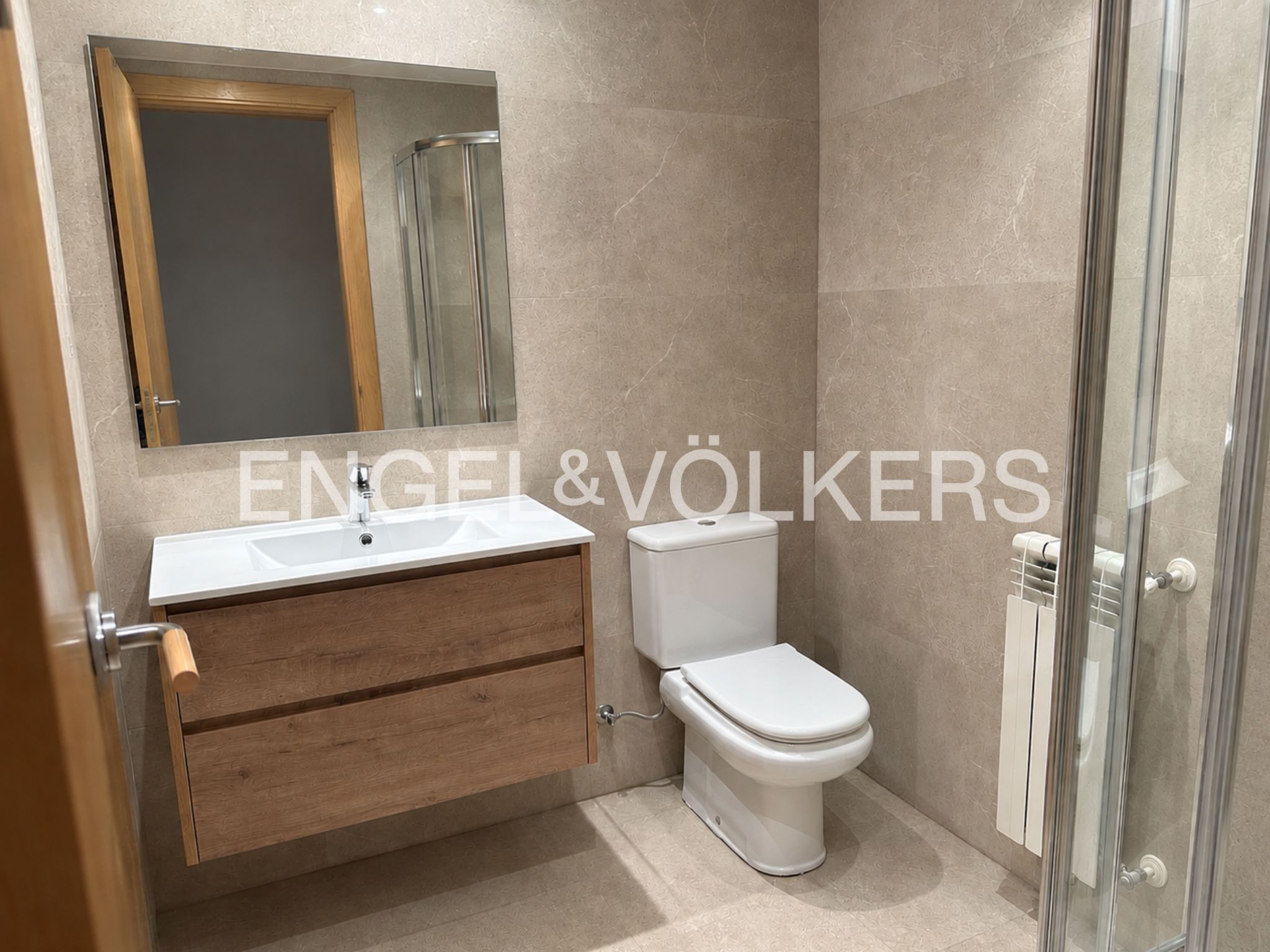Pis de lloguer a Escaldes Engordany, 1 habitació, 74 metres