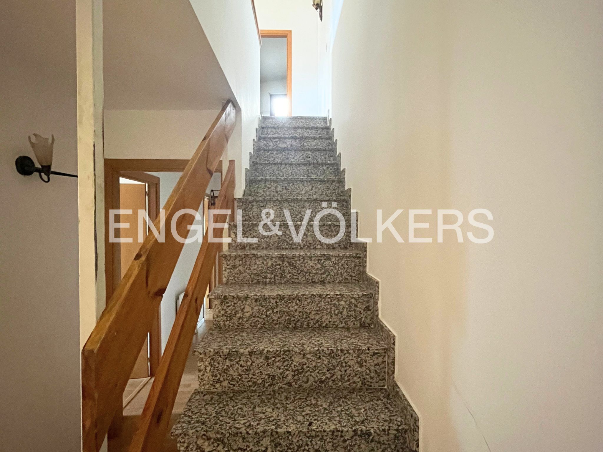 Pis de lloguer a Prats, 3 habitacions, 145 metres