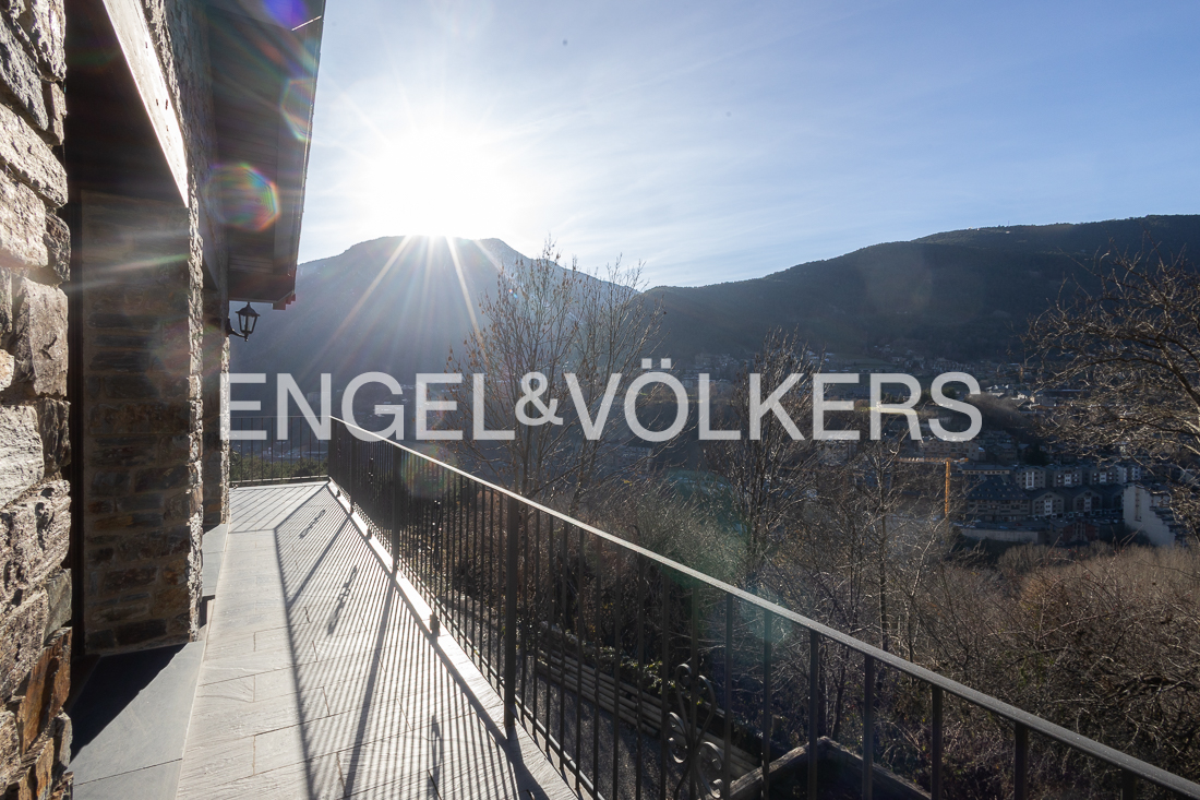 Chalet en venta en L'Aldosa de la Massana, 4 habitaciones, 364 metros
