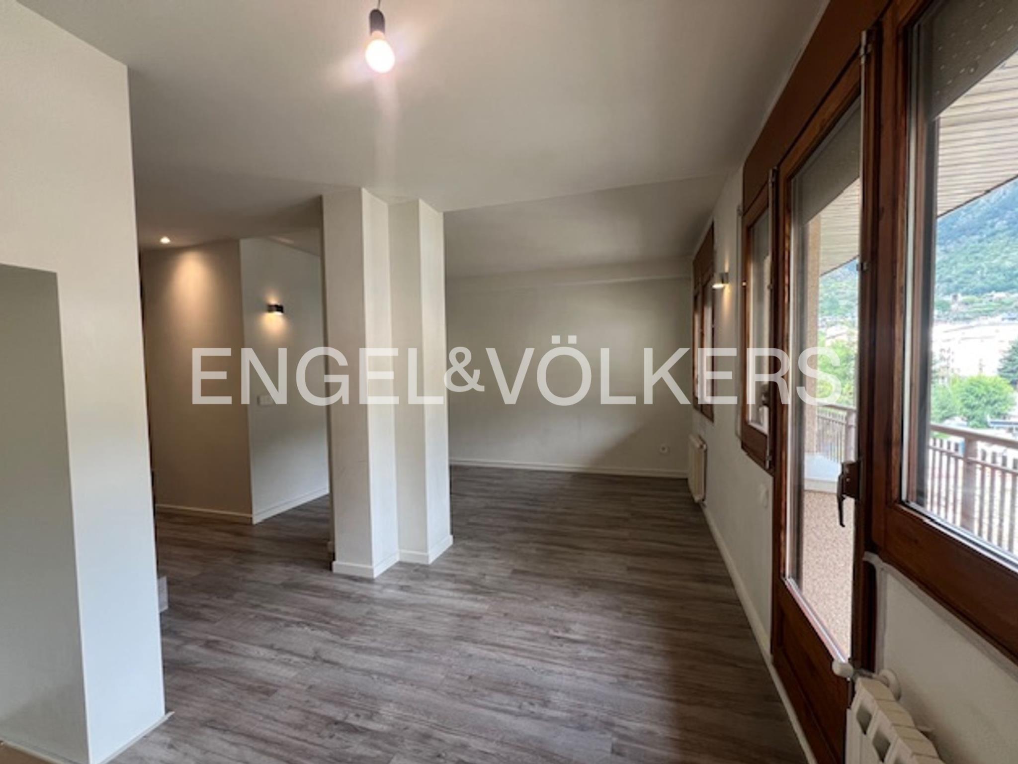 Ático de alquiler en Encamp, 3 habitaciones, 125 metros