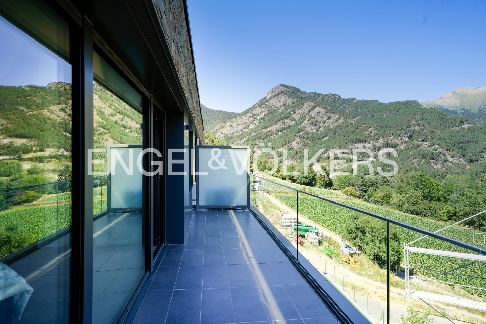 Casa adossada en venda a Escàs, 4 habitacions, 372 metres