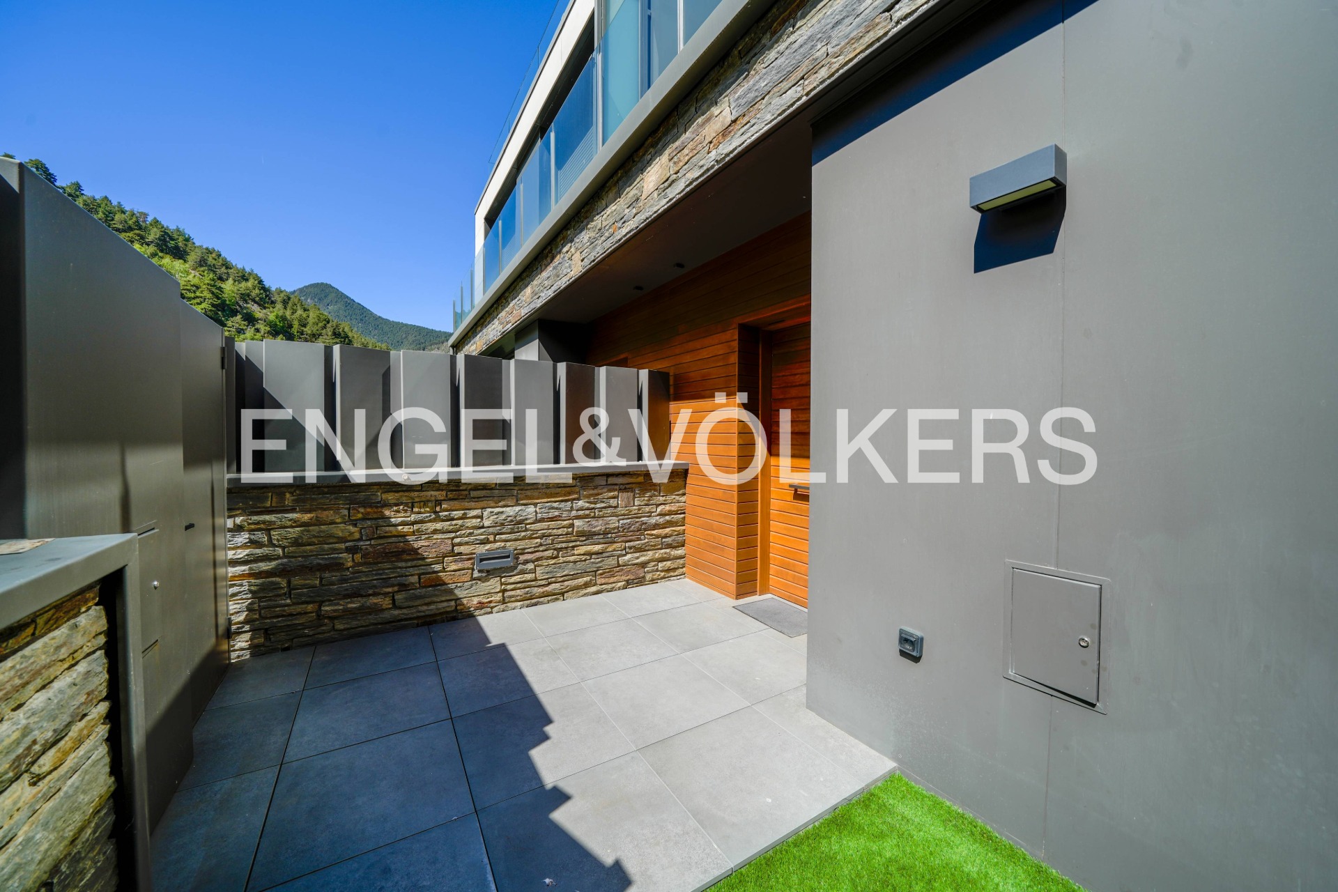 Casa adossada en venda a Escàs, 4 habitacions, 372 metres
