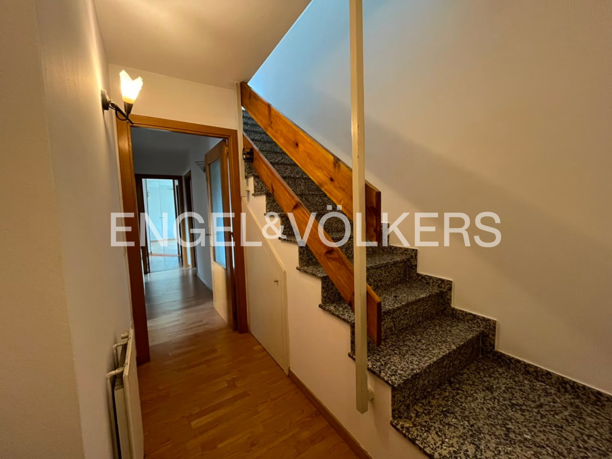 Pis de lloguer a Prats, 3 habitacions, 145 metres