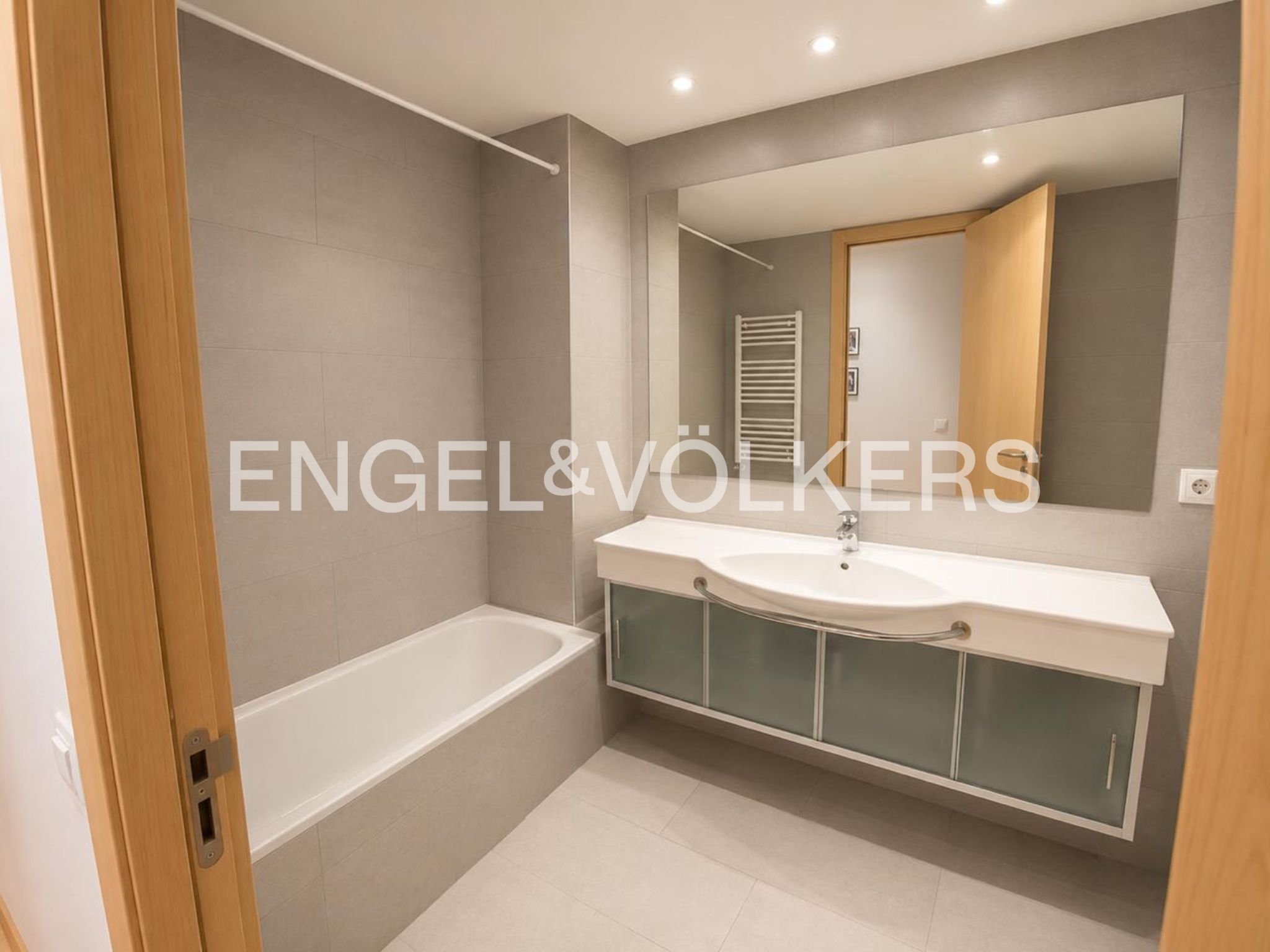 Pis de lloguer a Escaldes Engordany, 5 habitacions, 172 metres