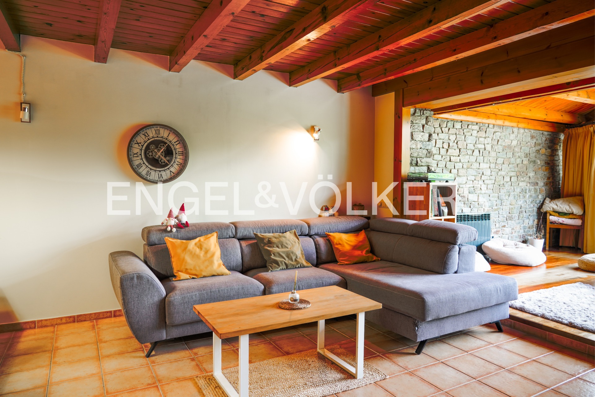 Casa adossada en venda a Ordino, 4 habitacions, 240 metres