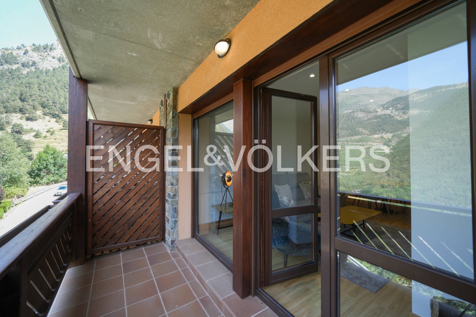 Pis en venda a Arinsal, 2 habitacions, 95 metres