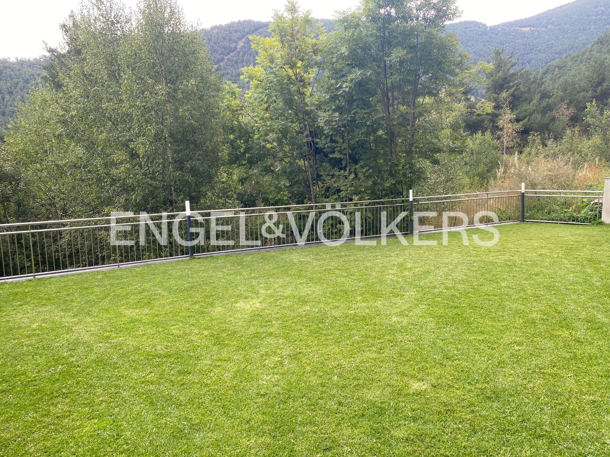 Xalet de lloguer a Anyós, 4 habitacions, 352 metres