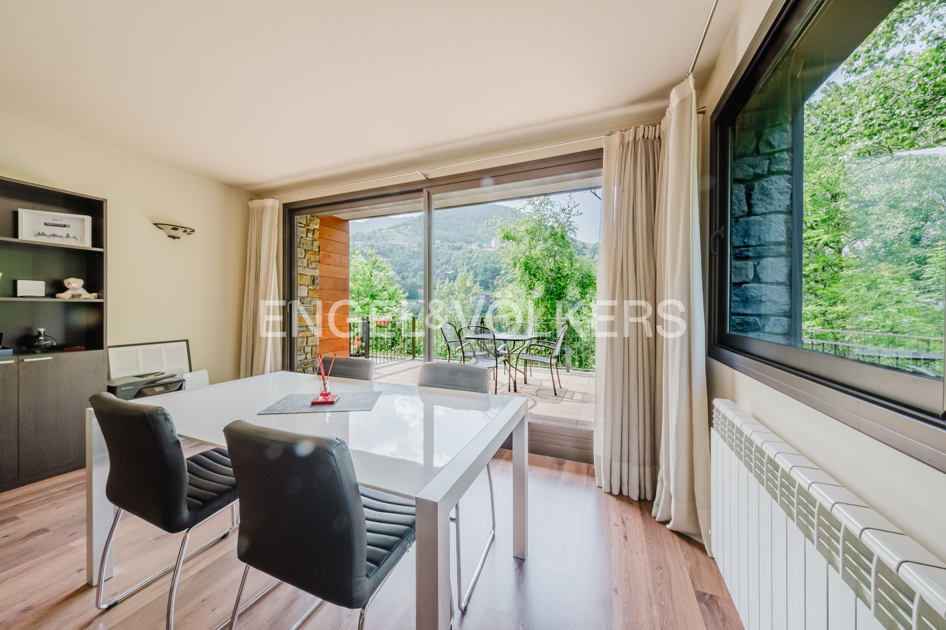 Pis en venda a Anyós, 2 habitacions, 99 metres