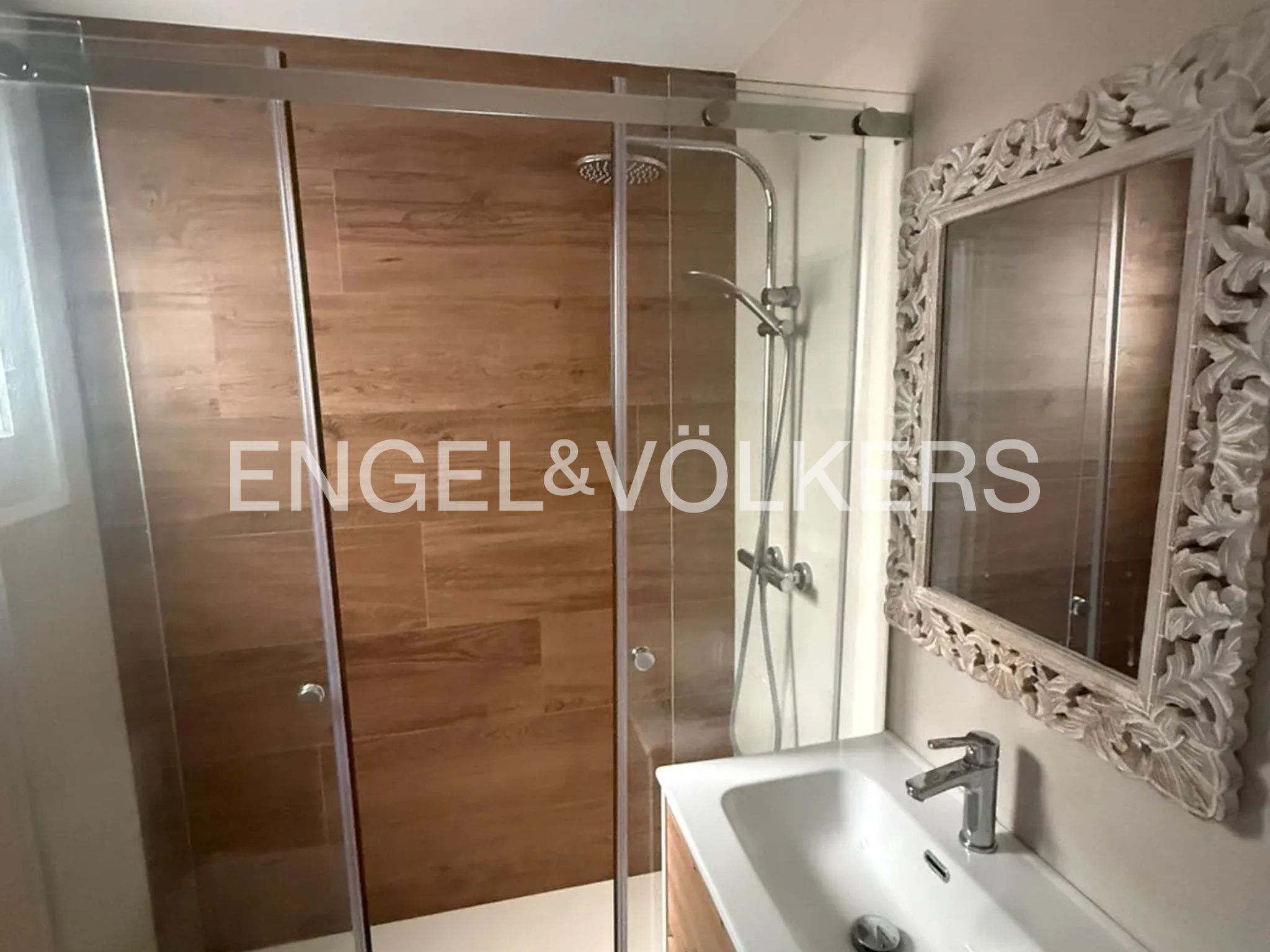 Piso de alquiler en Andorra la Vella, 2 habitaciones, 65 metros