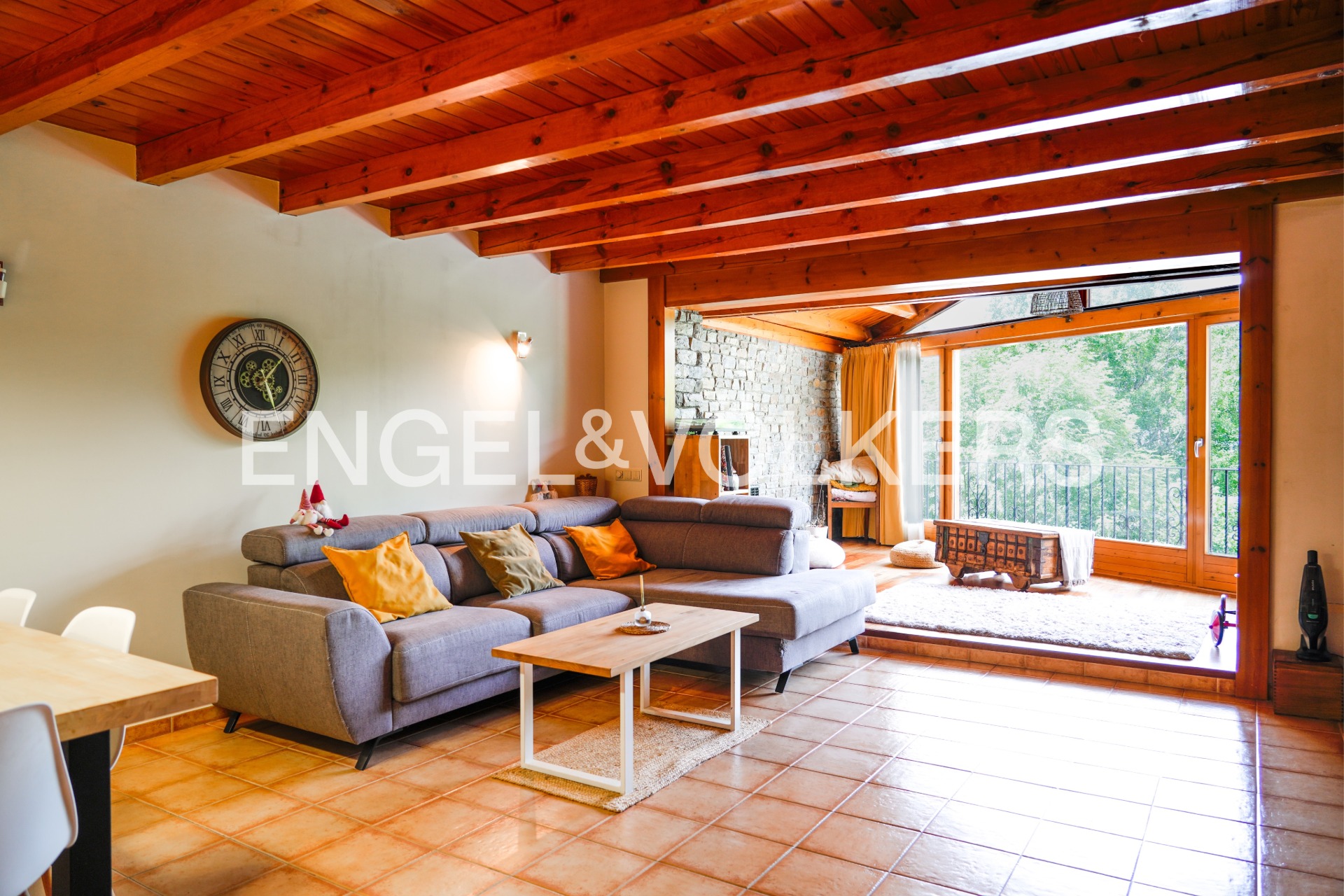 Casa adossada en venda a Ordino, 4 habitacions, 240 metres