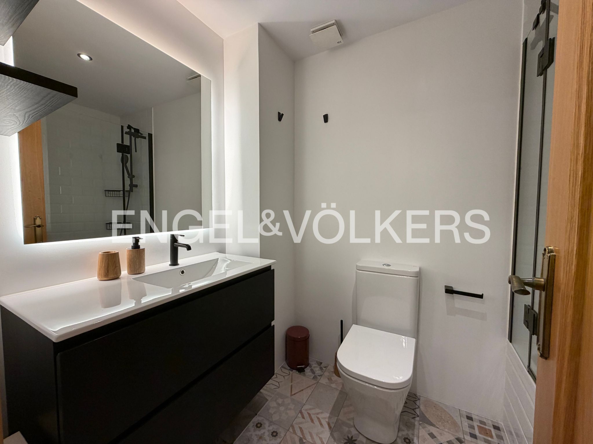 Piso de alquiler en La Cortinada, 2 habitaciones, 91 metros