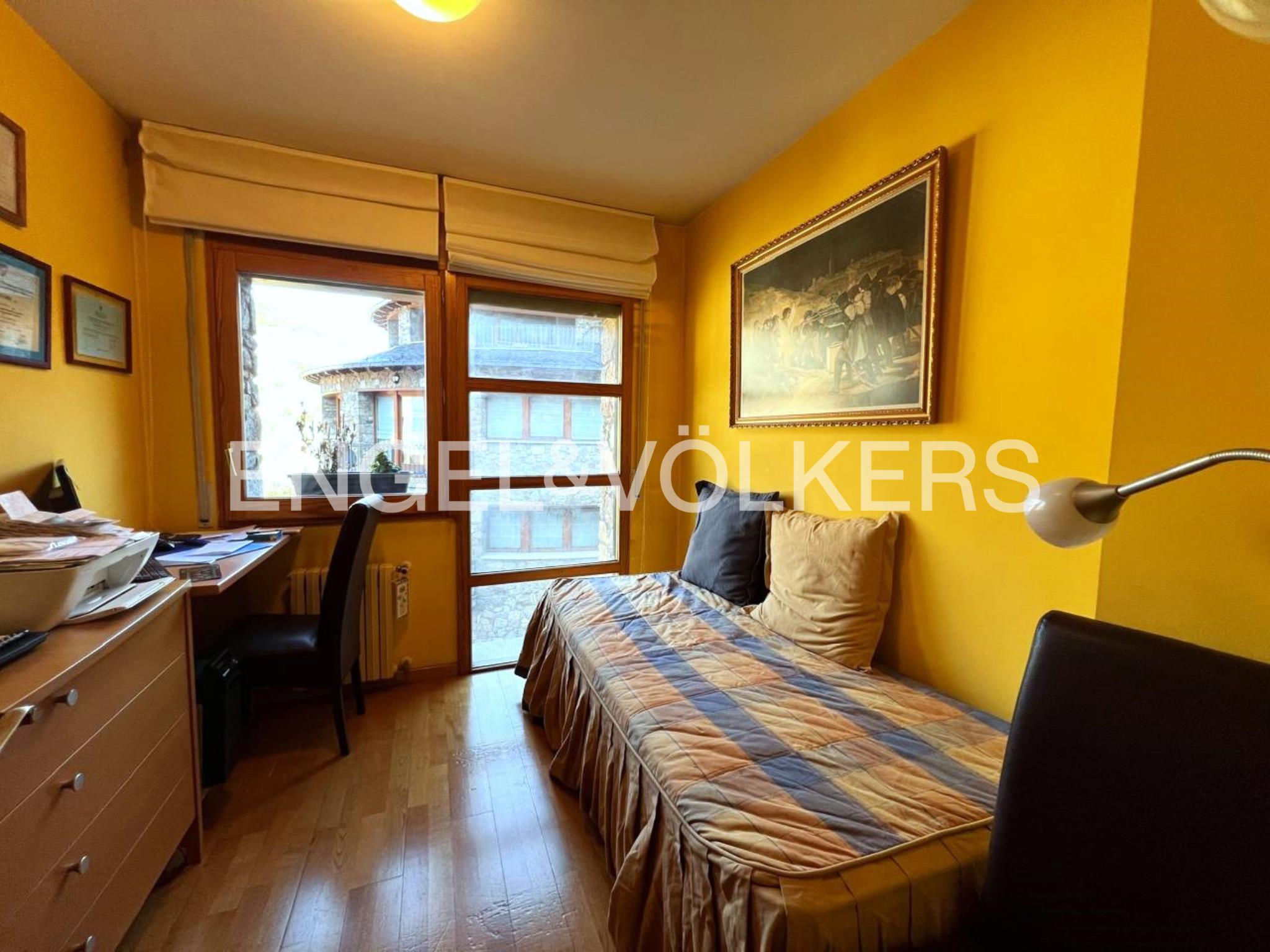 Dúplex de alquiler en Ordino, 3 habitaciones, 105 metros