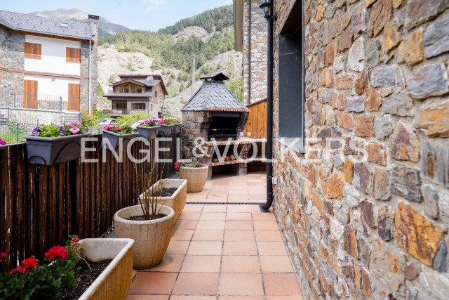 Xalet en venda a Pal, 5 habitacions, 290 metres